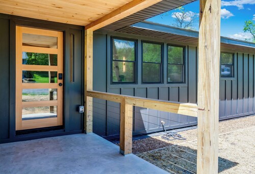 New Paltz Modern Zen Cabin