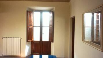 Appartamento, 2 camere da letto, vista città | Ristoranti