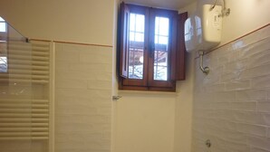 Apartamento, 2 habitaciones, vistas a la ciudad | Baño