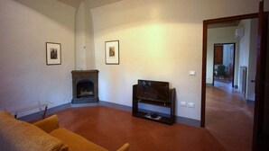 Apartamento, 2 habitaciones, vistas a la ciudad | Zona de estar