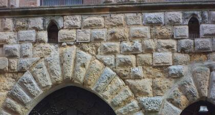 Volterra - Palazzo Contugi xiv Sec