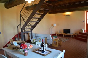 Apartment, 2 Bedrooms, Smoking | Living area