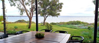 Reads Retreat, Black Point