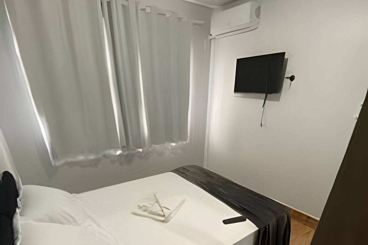 Apartment | Desk, laptop workspace, free WiFi