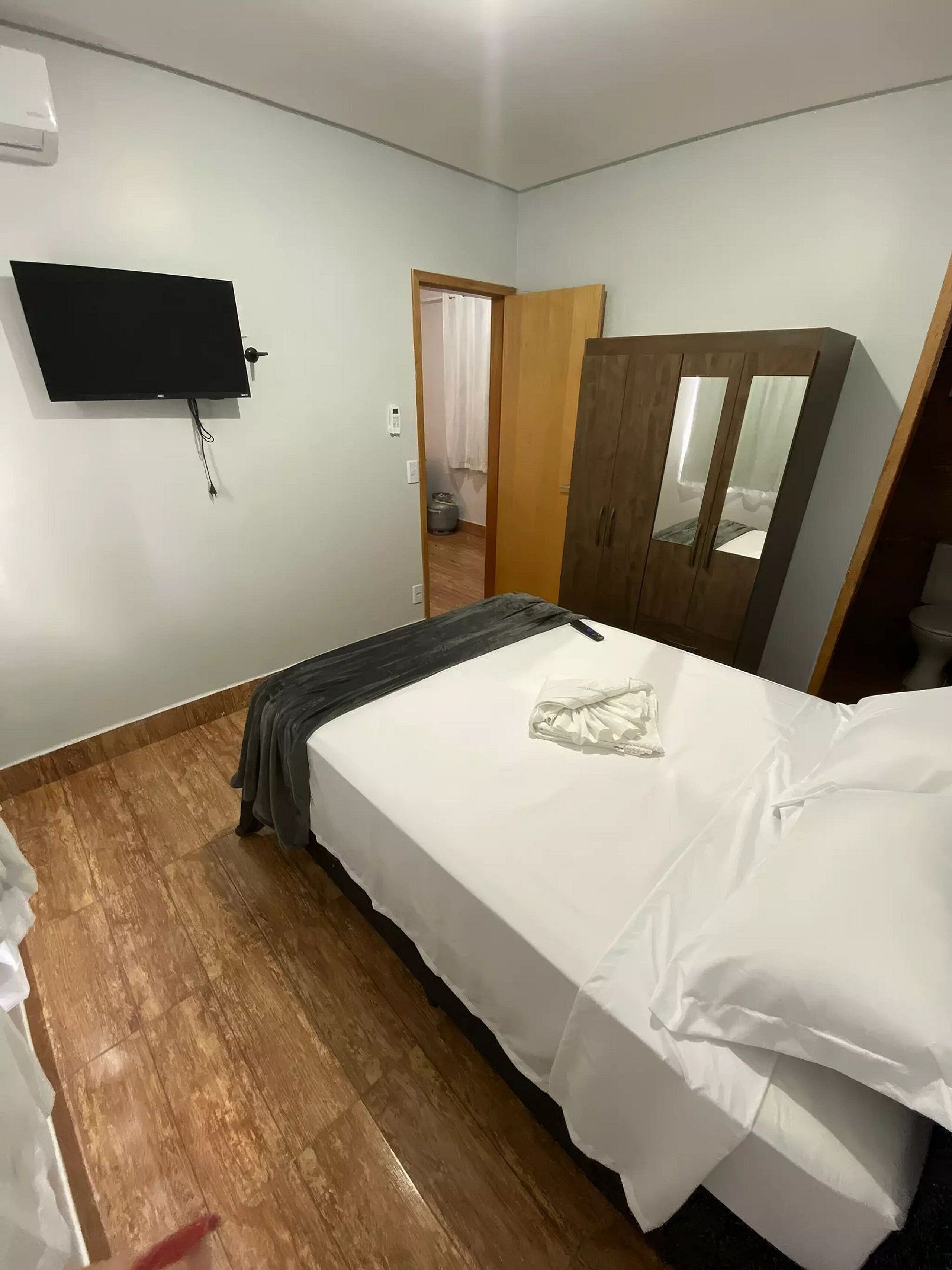 Apartment | Desk, laptop workspace, free WiFi