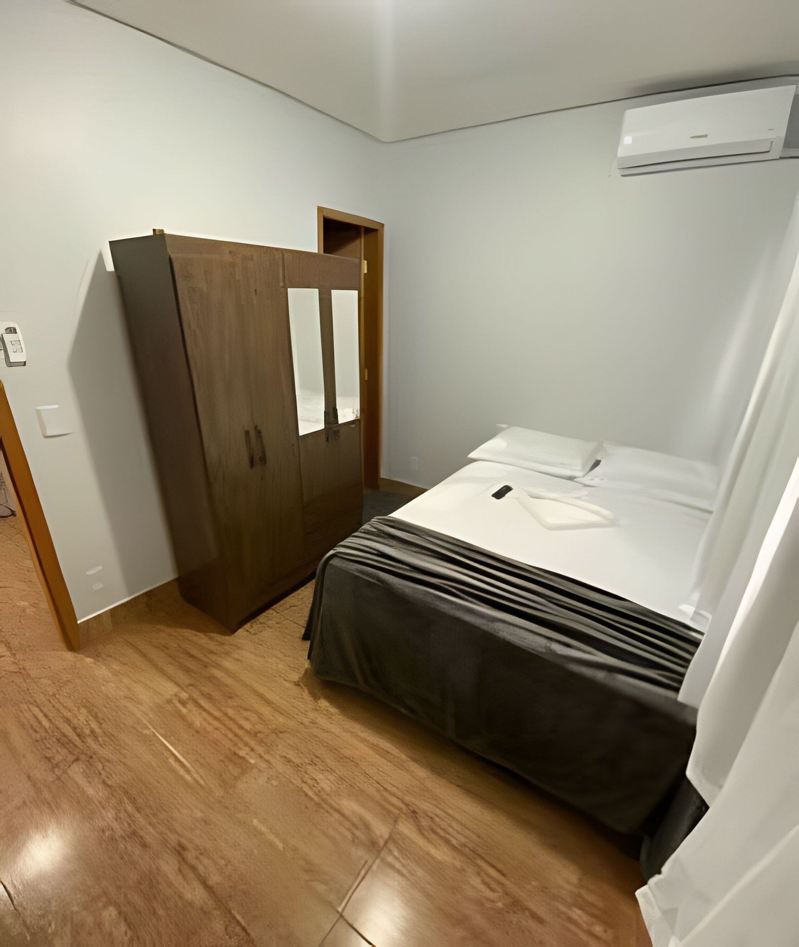 Apartment | Desk, laptop workspace, free WiFi