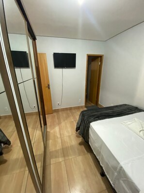 Comfort Loft | 1 bedroom, desk, laptop workspace, free WiFi