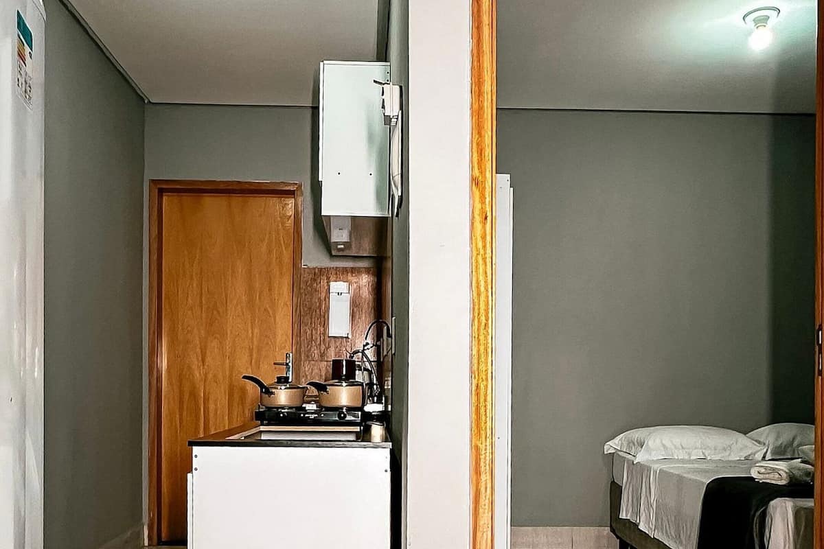 Apartment | Schreibtisch, laptopgeeigneter Arbeitsplatz, kostenloses WLAN