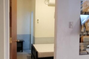 Room - RedDoorz @ Bansud Oriental Mindoro (Bansud)