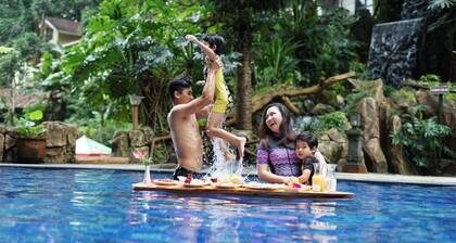 Safari Lodge Hotel