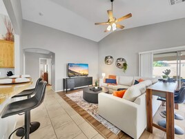 House, Multiple Beds, Pool Access, City View (Karsten Maricopa) | Living area