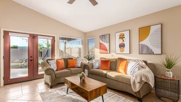 House, Multiple Beds, Pool Access, City View (136th Surprise) | Living area | Fireplace