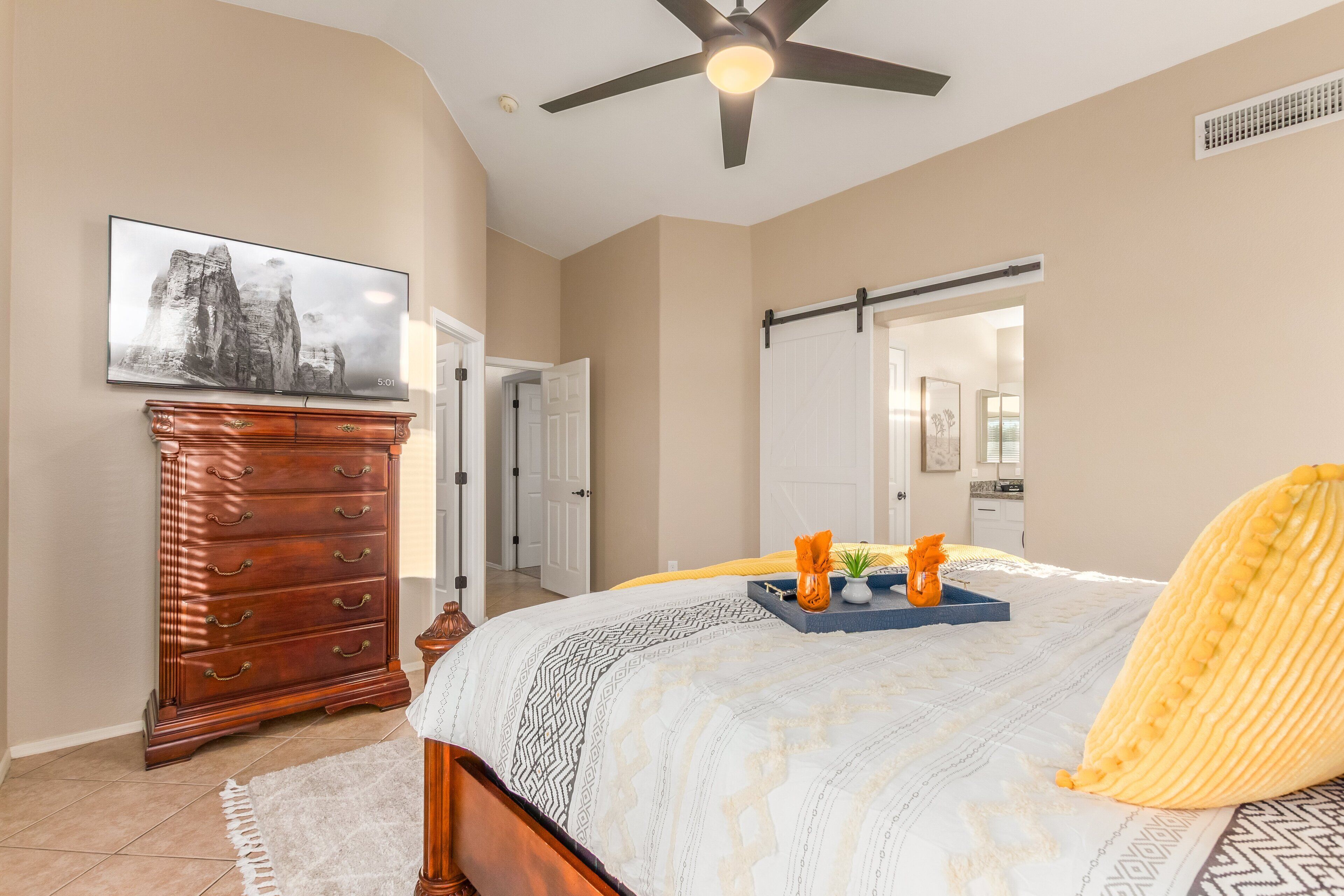 House, Multiple Beds, Pool Access, City View (136th Surprise) | 4 bedrooms, individually decorated, individually furnished, bed sheets