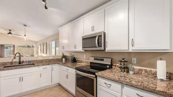 House, Multiple Beds, Pool Access, City View (136th Surprise) | Private kitchen | Coffee/tea maker