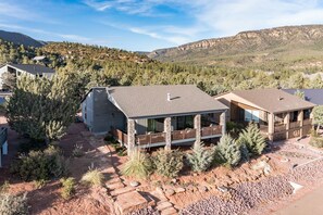 Exterior - Elk Rim 1140 Pine (Pine)