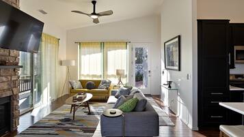 House, Berbilang Katil, Fireplace, Mountain View (Elk Rim 1140 Pine) | Ruang tamu | Pendiangan