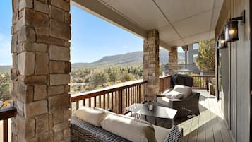 House, Multiple Beds, Fireplace, Mountain View (Elk Rim 1140 Pine) | Property grounds