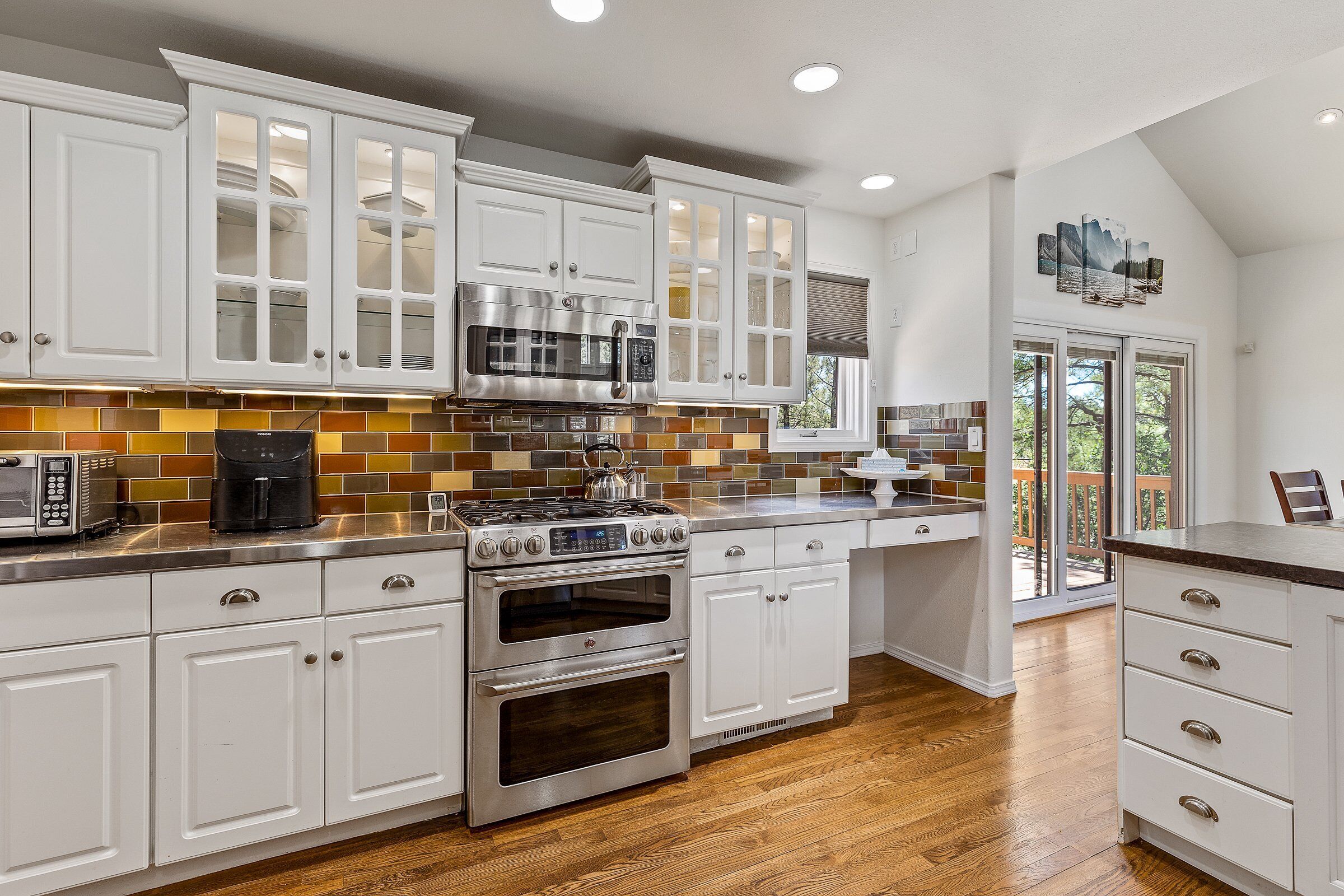 Nhà, nhiều giường, bồn tắm nước nóng, quang cảnh núi (Sinagua Heights Flagstaff) | Bếp riêng | Dụng cụ pha cà phê/trà 