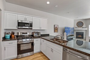 House, Multiple Beds, Patio, Mountain View (Bliss Flagstaff 55) | Private kitchen | Coffee/tea maker - Bliss Flagstaff 55 (Flagstaff)