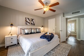 บ้านพัก, หลายเตียง, ใช้สระว่ายน้ำได้, วิวเมือง (Central Chandler) | 3 ห้องนอน, ห้องพักตกแต่งอย่างมีเอกลักษณ์, ตกแต่งพิเศษโดยเฉพาะ