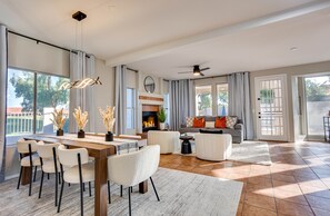 House, Multiple Beds, Pool Access, City View (73rd Glendale) | Dining