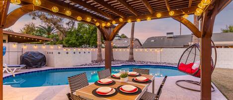 屋外ダイニングエリア