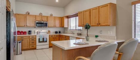House, Multiple Beds, Patio (Lamb Road Casa Grande) | Private kitchen | Coffee/tea maker