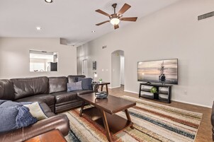 House, Multiple Beds, Patio, City View (Emile Zola Peoria) | Living area