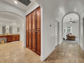House, Multiple Beds, Pool Access, Mountain View (Cloud Chandler) | Interior
