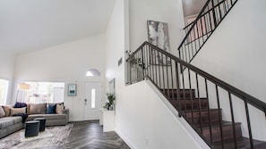 Interior - Windsor Phoenix (Phoenix)