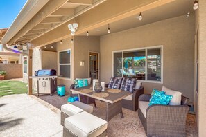 Ferienhaus, Mehrere Betten, Poolzugang, Stadtblick (Sack Dr Glendale) | Terrasse/Patio