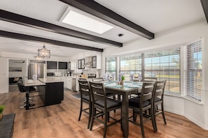 House, Multiple Beds, Pool Access, City View (Glencove Mesa) | Dining - Glencove Mesa (Mesa)