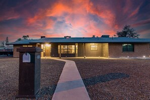 Exterior - Glencove Mesa (Mesa)