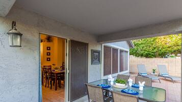 House, Multiple Beds, Pool Access, City View (Obispo Mesa) | Outdoor dining