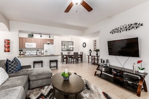 Condo, Multiple Beds, Pool Access, City View (Southern #1064 Mesa) | Living area