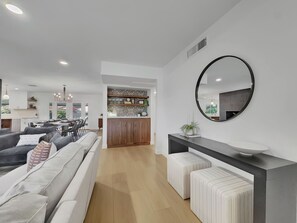 House, Multiple Beds, Pool Access, City View (El Parque Tempe) | Interior - El Parque Tempe (Tempe)