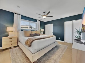 4 室のベッドルーム、客室ごとに異なる装飾、客室ごとに異なるインテリア、ベッドシーツ