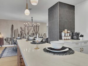 House, Multiple Beds, Pool Access, City View (El Parque Tempe) | Private kitchen | Coffee/tea maker - El Parque Tempe (Tempe)