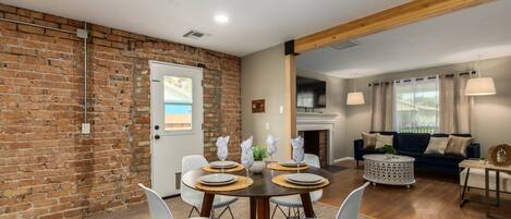 House, Multiple Beds, Patio, City View (Mitchell Coronado Historic District ) | Dining