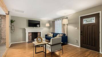 Rumah, Beberapa Tempat Tidur, patio, pemandangan kota (Mitchell Coronado Historic District ) | Interior