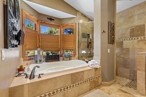 House, Multiple Beds, Hot Tub, Mountain View (Townsend Flagstaff) | Bathroom | Designer toiletries, towels, toilet paper - Townsend Flagstaff (Flagstaff)