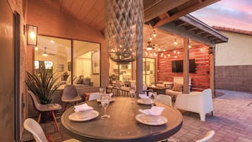 House, Multiple Beds, Pool Access, City View (110th Scottsdale) | Dining