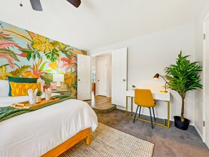 House, Multiple Beds, Pool Access, Mountain View (Loughlin Chandler) | 3 bedrooms, individually decorated, individually furnished, bed sheets - Loughlin Chandler (Chandler)