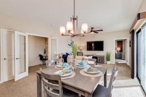Lägenhet - 1 kingsize-säng med bäddsoffa - tillgång till pool (Queen Creek #121 Chandler) | Matservice på rummet