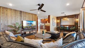 House, Multiple Beds, Pool Access, City View (80th Place Scottsdale) | Living area | MP3 dock