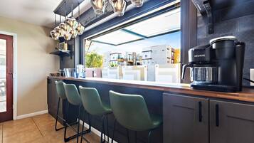 House, Multiple Beds, Pool Access, City View (80th Place Scottsdale) | Interior