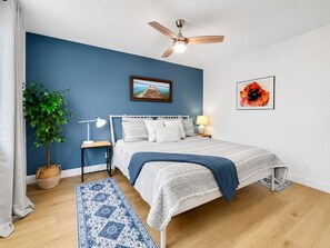 1 bedroom, individually decorated, individually furnished, bed sheets - Washington Chandler (Chandler)