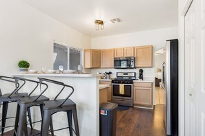 獨棟房屋, 多張床, 可使用泳池, 山景 (Sonesta Tucson) | 私人廚房 | 咖啡機/沖茶器