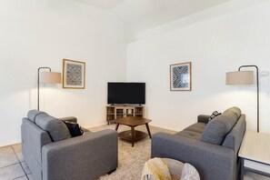 獨棟房屋, 多張床, 可使用泳池, 山景 (Sonesta Tucson) | 起居區