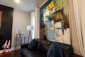 TV, fireplace, stereo